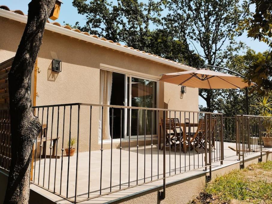 Charmante Maison Avec Jardin Aux Portes Des Gorges De L'Ardeche Saint-Julien-de-Peyrolas Extérieur photo